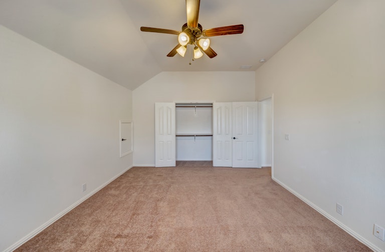 Photo 28 of 33 - 1204 Barberry Dr, Burleson, TX 76028