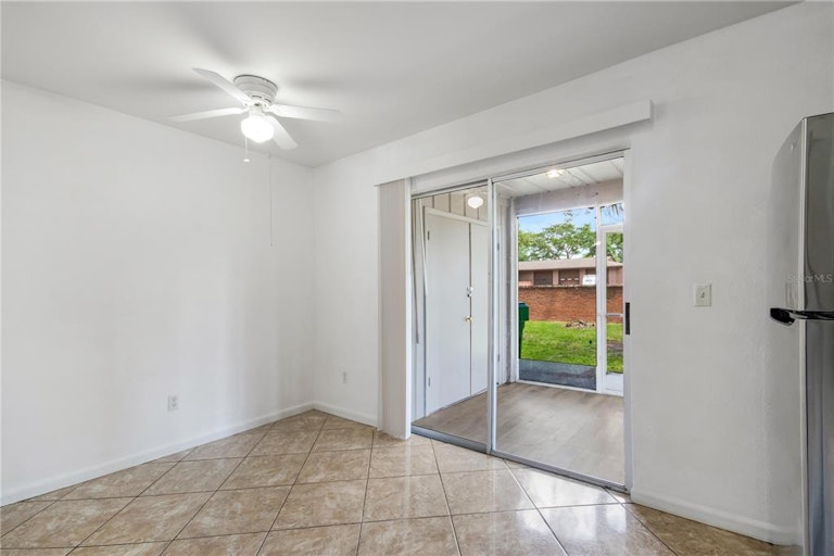 Photo 19 of 31 - 130 Kristi Ann Ct, Winter Springs, FL 32708