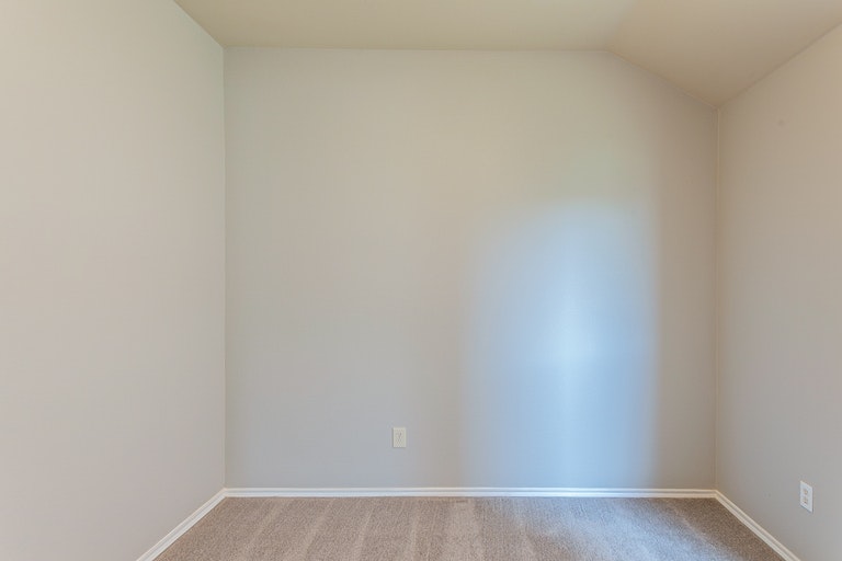 Photo 17 of 22 - 420 Harding Ln, Lavon, TX 75166