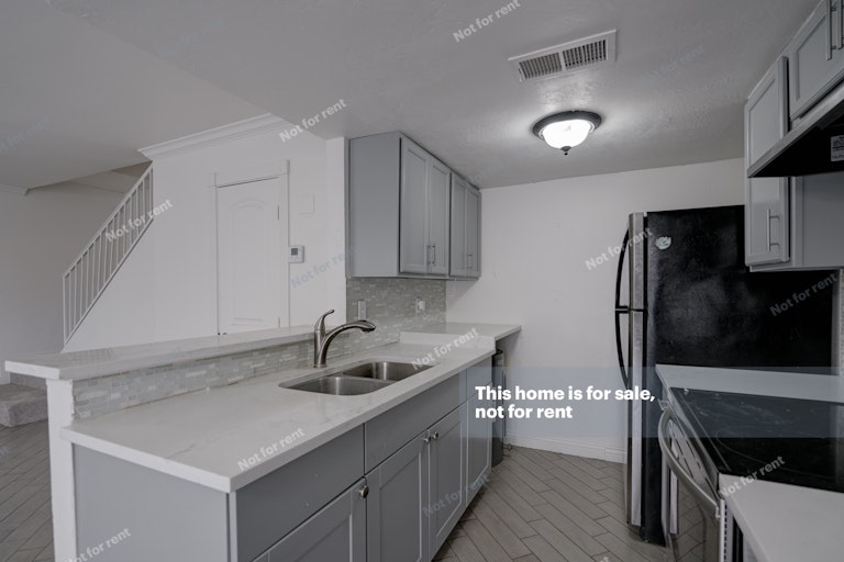 Photo 10 of 19 - 2132 W Glenrosa Ave #83B, Phoenix, AZ 85015
