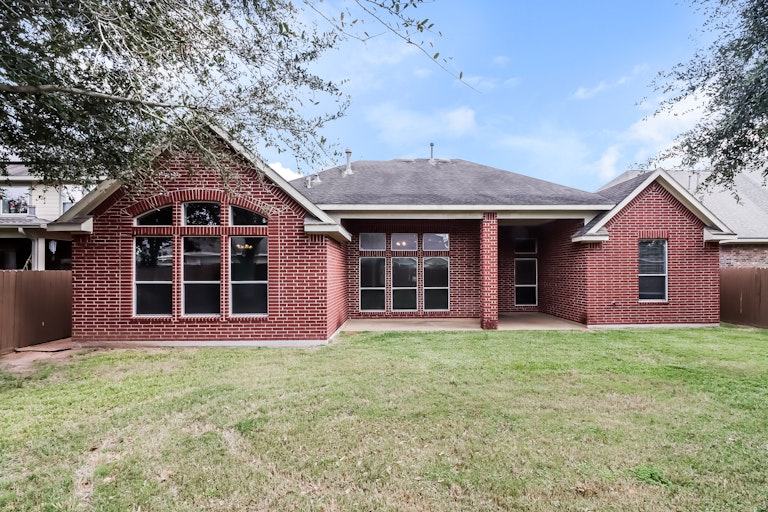 Photo 7 of 27 - 6030 Emberwood Falls Dr, Katy, TX 77494