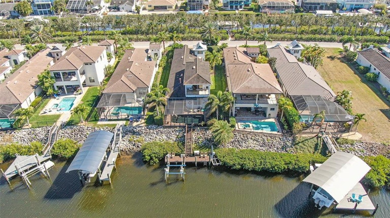 Photo 31 of 38 - 4309 5th Ave NE, Bradenton, FL 34208