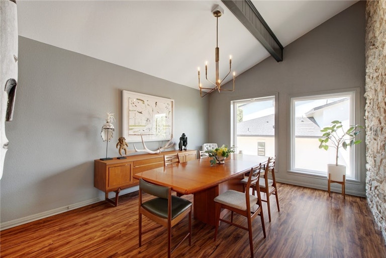 Photo 8 of 32 - 8510 Appalachian Dr, Austin, TX 78759