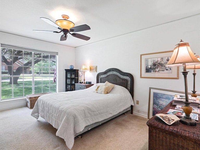 Photo 25 of 40 - 5601 Oakmont Ln, Fort Worth, TX 76112