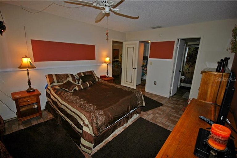 Photo 4 of 23 - 9881 113th St #216, Seminole, FL 33772