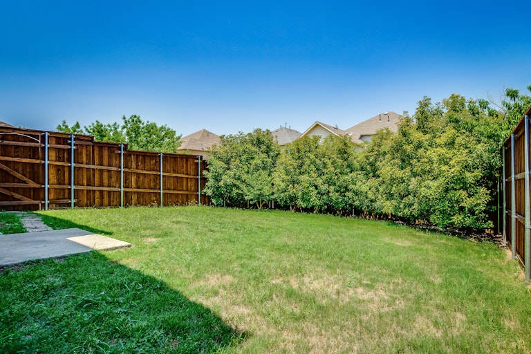 Photo 33 of 36 - 6400 Sidney Ln, McKinney, TX 75070
