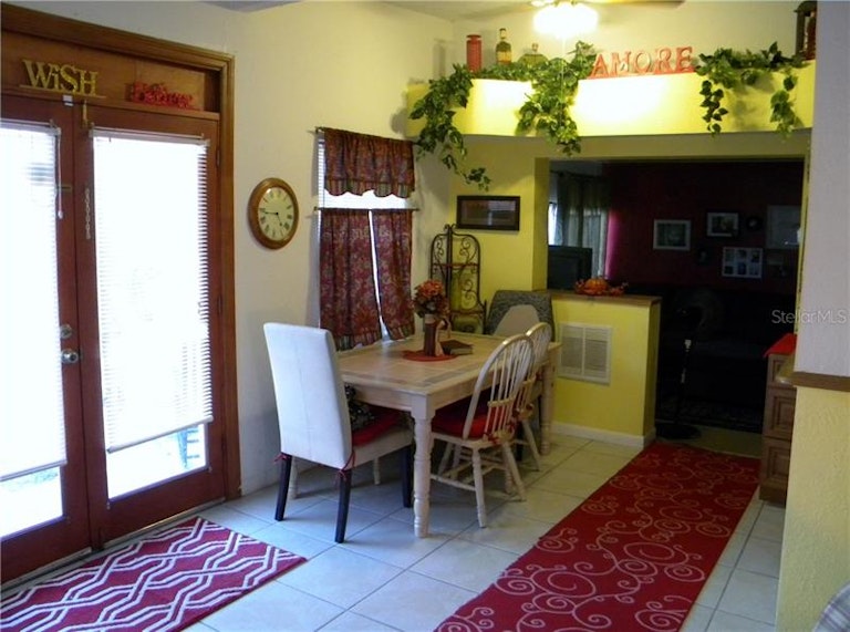 Photo 6 of 13 - 4426 Rossmore Dr, Orlando, FL 32810