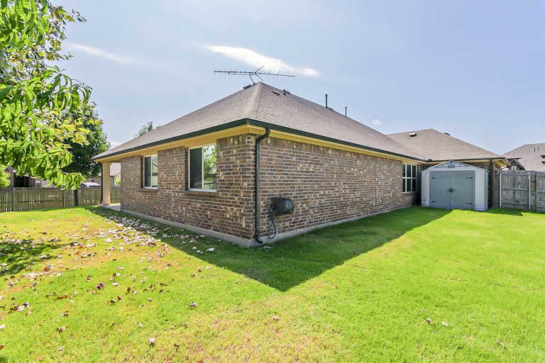 Photo 7 of 27 - 902 Calder Ct, Anna, TX 75409