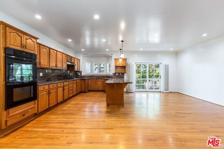 Photo 9 of 53 - 4957 W Melrose Hl, Los Angeles, CA 90029