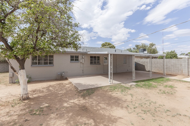 Photo 25 of 26 - 2401 N 37th Pl, Phoenix, AZ 85008