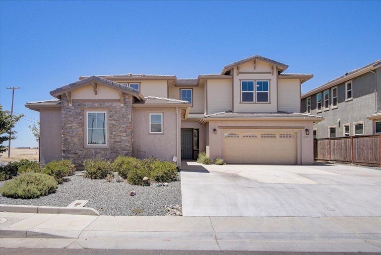 Photo 1 of 43 - 10082 Mud Hen Way, Elk Grove, CA 95757
