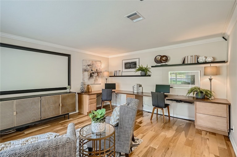 Photo 7 of 28 - 9903 Marseilles Dr, Austin, TX 78750