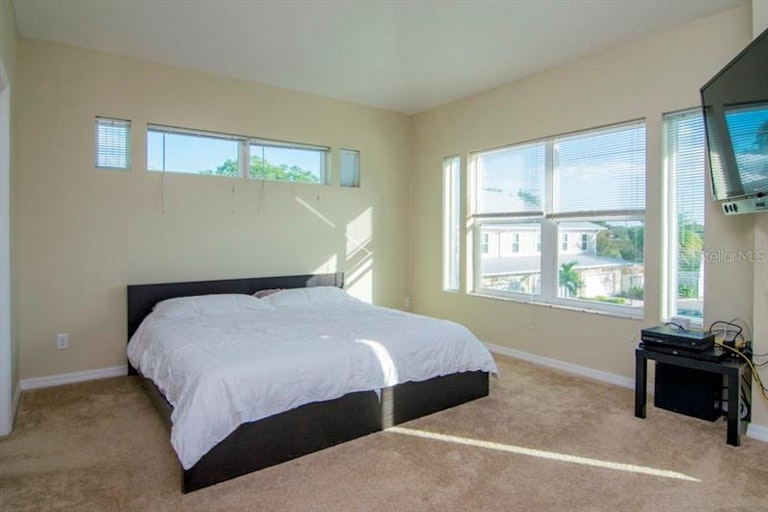 Photo 10 of 20 - 1287 Sawgrass St, Clearwater, FL 33755