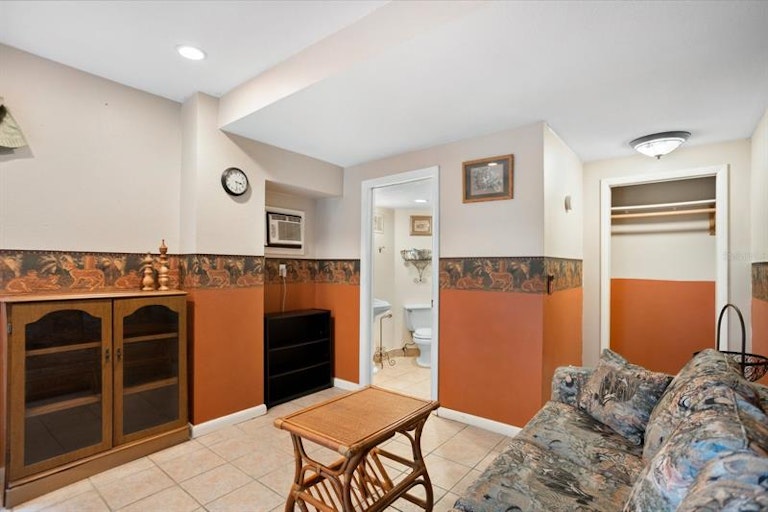 Photo 29 of 38 - 11549 58th St N, Pinellas Park, FL 33782