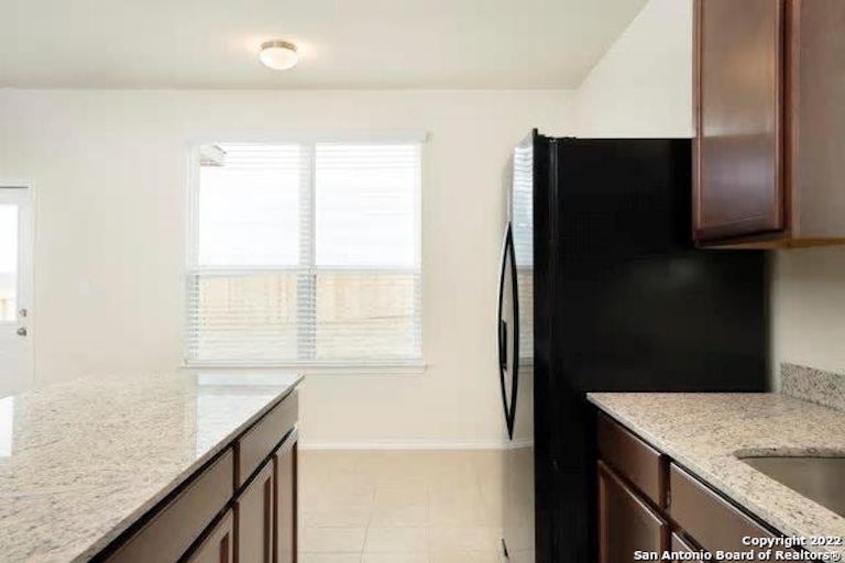 Photo 3 of 5 - 10358 Gibbons Crk, San Antonio, TX 78252