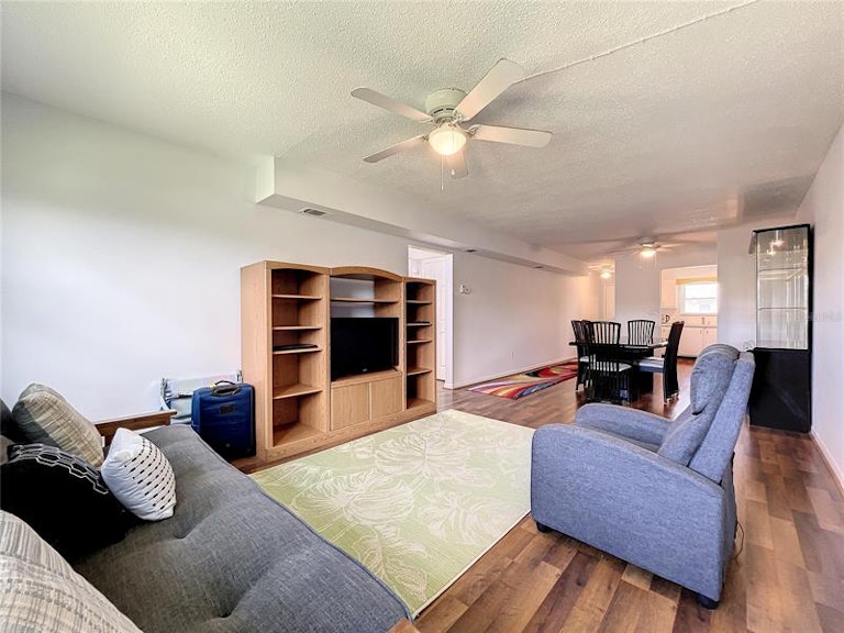 Photo 20 of 47 - 5287 81st St N #24, Saint Petersburg, FL 33709