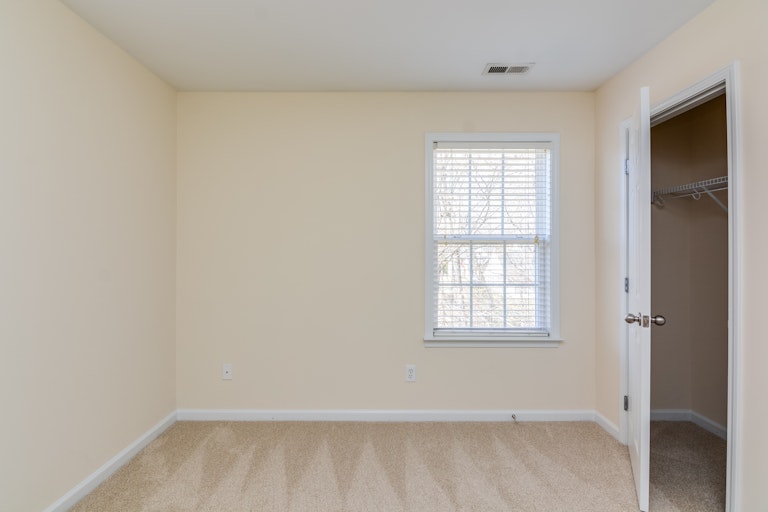Photo 18 of 25 - 2913 Carriage Meadows Dr, Wake Forest, NC 27587