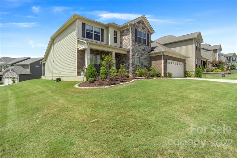 Photo 3 of 48 - 15003 Luna Dr, Charlotte, NC 28278