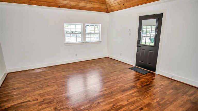 Photo 27 of 50 - 7758 Hereford St, Houston, TX 77087
