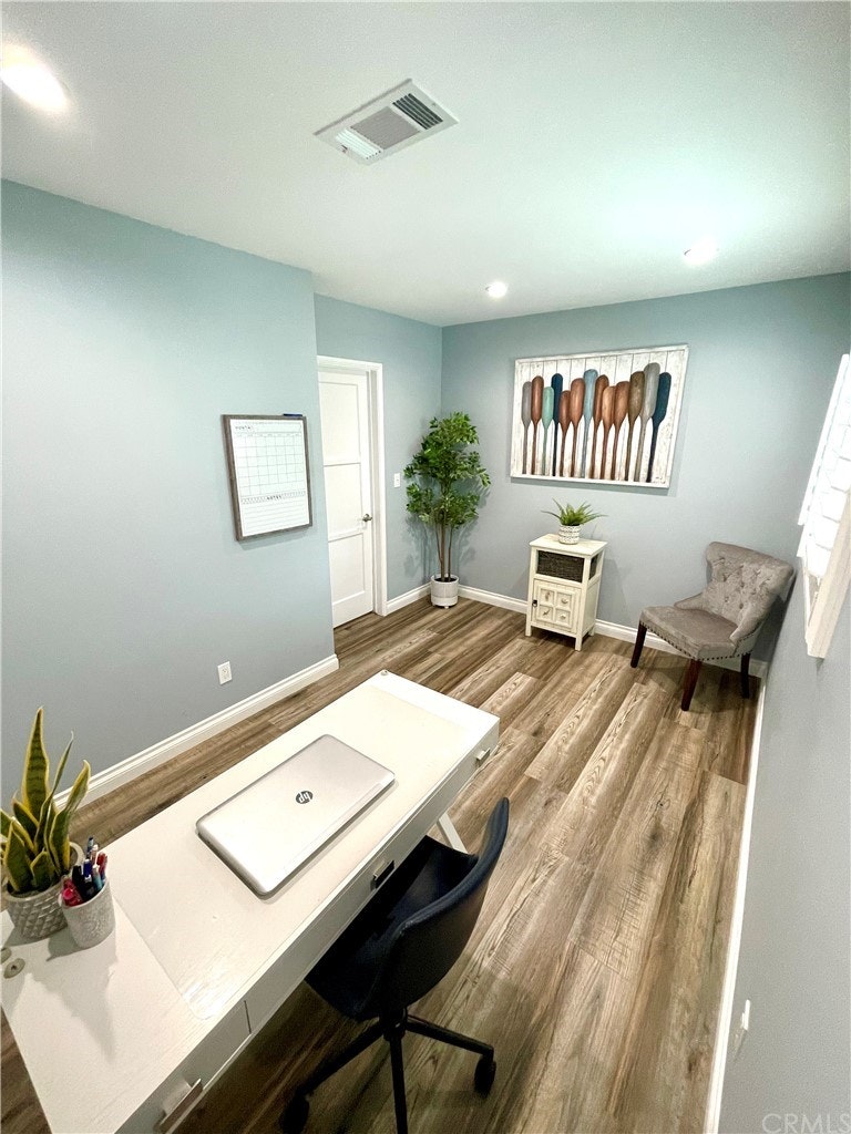 Photo 42 of 51 - 5807 E Monlaco Rd, Long Beach, CA 90808