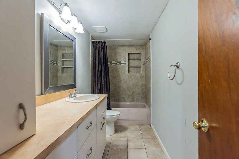 Photo 6 of 21 - 1735 Seneca Ave, Lakeland, FL 33801