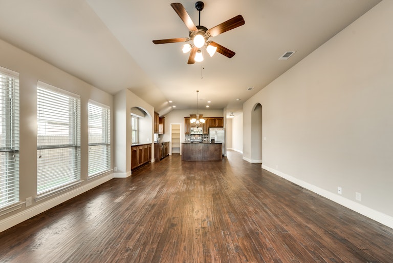Photo 15 of 37 - 1129 Longhorn Dr, Aubrey, TX 76227