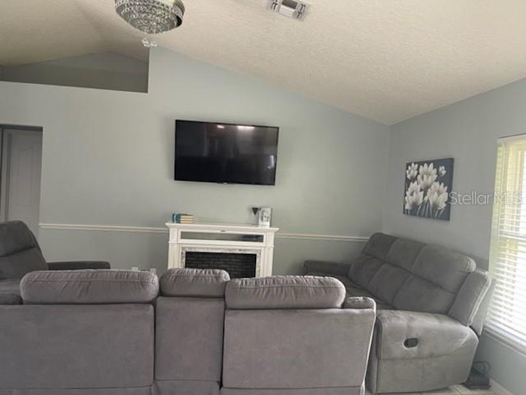 Photo 17 of 53 - 651 Rosedale Ave, Saint Cloud, FL 34769