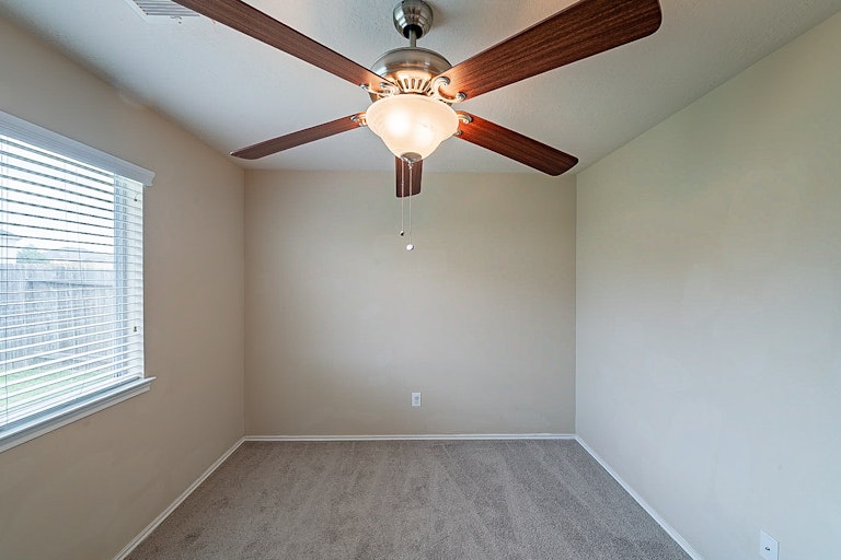 Photo 12 of 24 - 13527 High Banks Ln, Houston, TX 77034