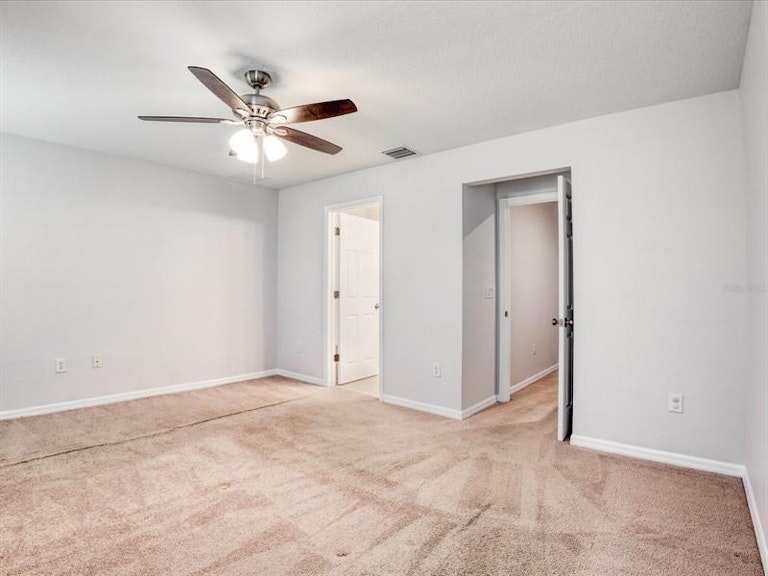 Photo 24 of 30 - 8818 Red Beechwood Ct, Riverview, FL 33578