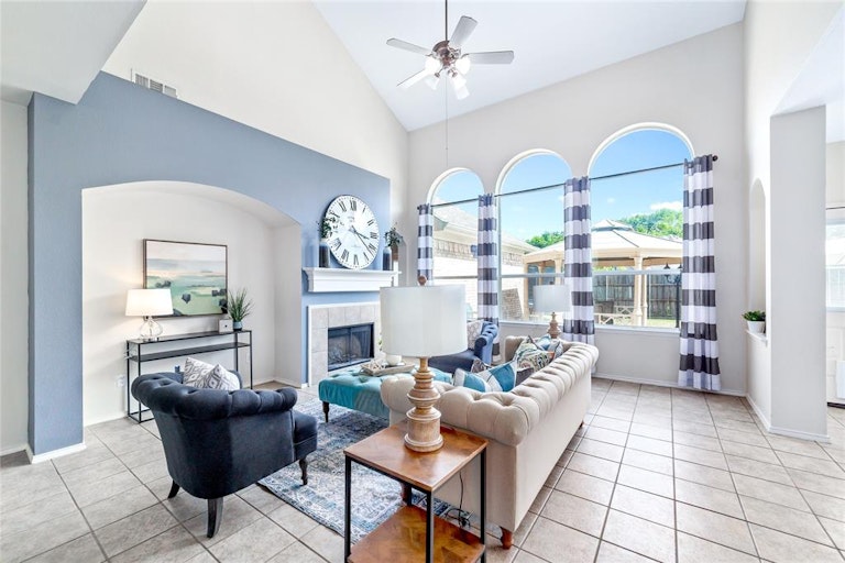 Photo 7 of 40 - 3115 Reagenea Dr, Wylie, TX 75098