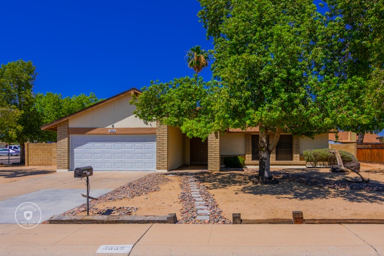 Photo 1 of 29 - 3856 W Wagoner Rd, Glendale, AZ 85308