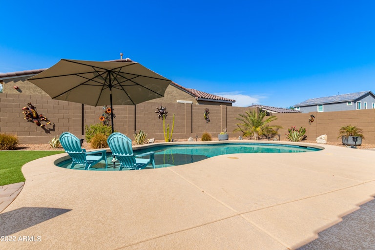Photo 11 of 33 - 21268 W Hubbell St, Buckeye, AZ 85396