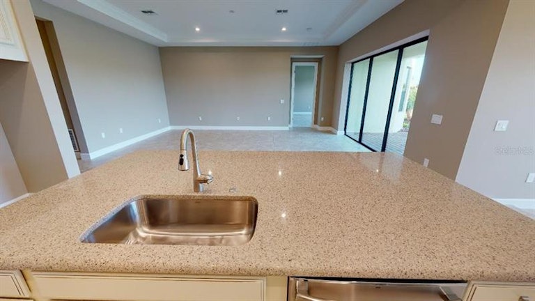 Photo 6 of 18 - 5014 Freccia Loop, Wesley Chapel, FL 33543