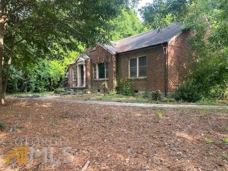 Photo 2 of 8 - 6017 Covington Hwy, Decatur, GA 30035