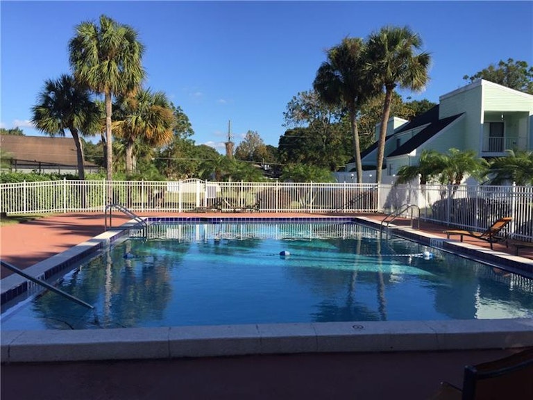 Photo 14 of 15 - 608 Fenton Pl #102, Altamonte Springs, FL 32701