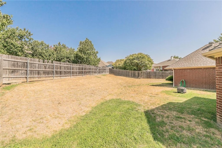 Photo 40 of 40 - 4805 Campfire Ct, Fort Worth, TX 76244