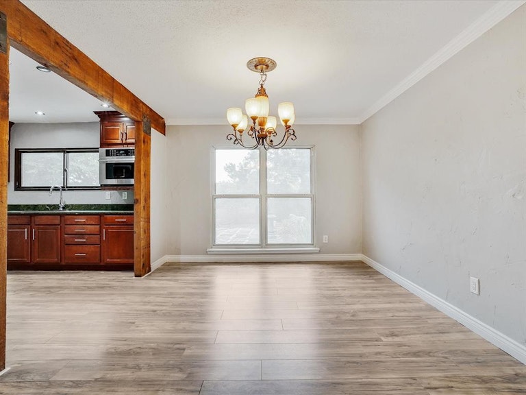 Photo 8 of 38 - 3910 Spring Meadow Ln, Flower Mound, TX 75028