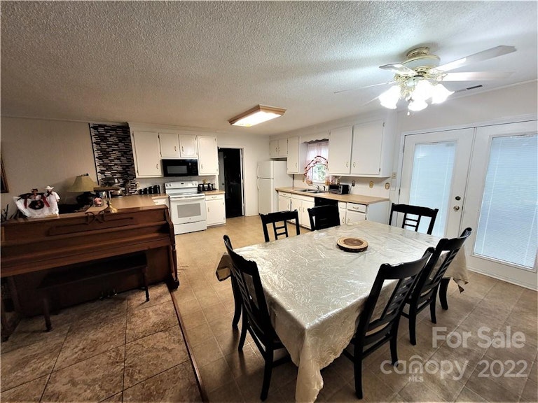 Photo 9 of 21 - 2115 Fowler Secrest Rd, Monroe, NC 28110