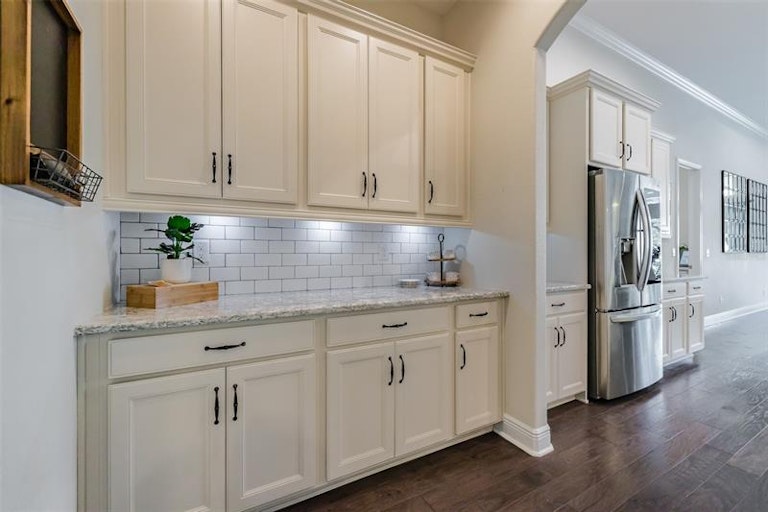 Photo 25 of 57 - 16532 Ballyshannon Dr, Tampa, FL 33624