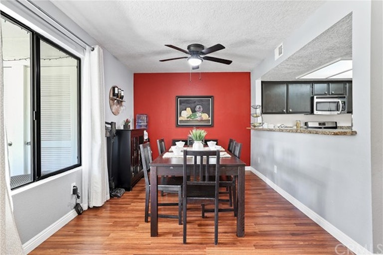 Photo 10 of 39 - 25631 Mont Pointe #7D, Lake Forest, CA 92630