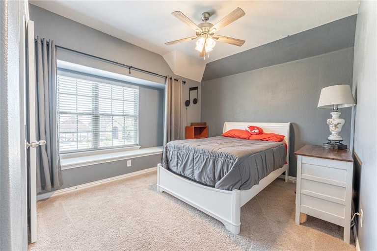 Photo 28 of 40 - 6001 Chatham Dr, McKinney, TX 75071