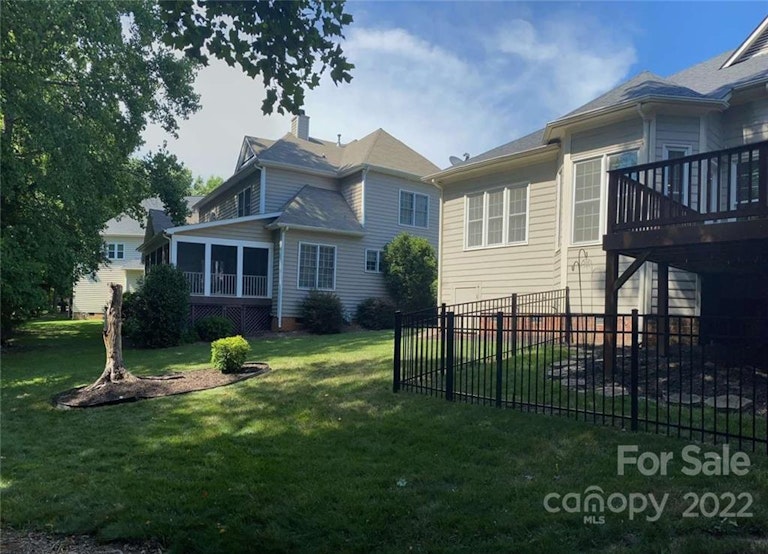 Photo 18 of 19 - 9614 Black Watch Ct, Charlotte, NC 28277