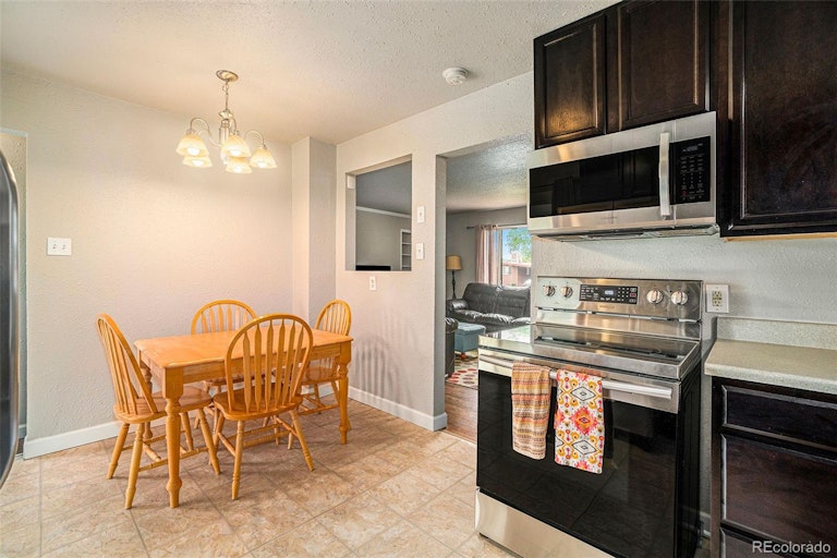 Photo 8 of 22 - 1681 Evelyn Ct, Denver, CO 80229