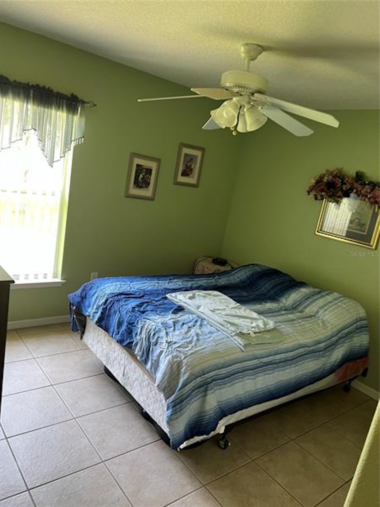 Photo 16 of 59 - 1028 Grand Reserve Dr, Davenport, FL 33837