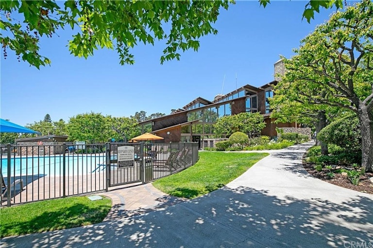 Photo 35 of 36 - 22272 Chestnut Ln, Lake Forest, CA 92630