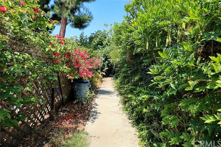 Photo 36 of 52 - 6565 N Vista St, San Gabriel, CA 91775