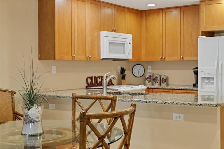 Photo 16 of 63 - 1000 Longboat Club Rd #702, Longboat Key, FL 34228