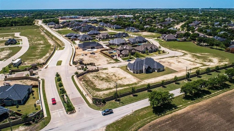 Photo 8 of 8 - 2617 Sibley Dr, Midlothian, TX 76065