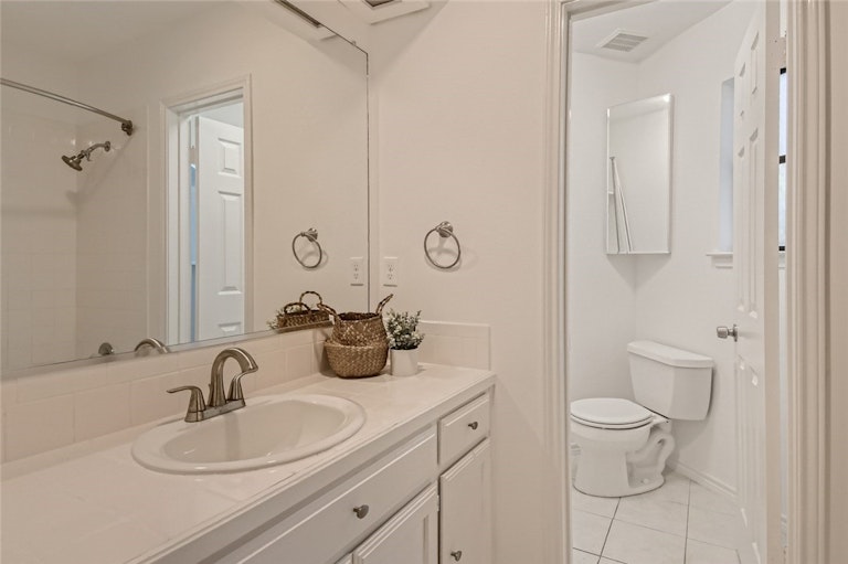 Photo 18 of 26 - 136 Acapulco Dr, Lakeway, TX 78734