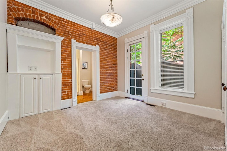 Photo 18 of 40 - 2917 Glenarm Pl, Denver, CO 80205